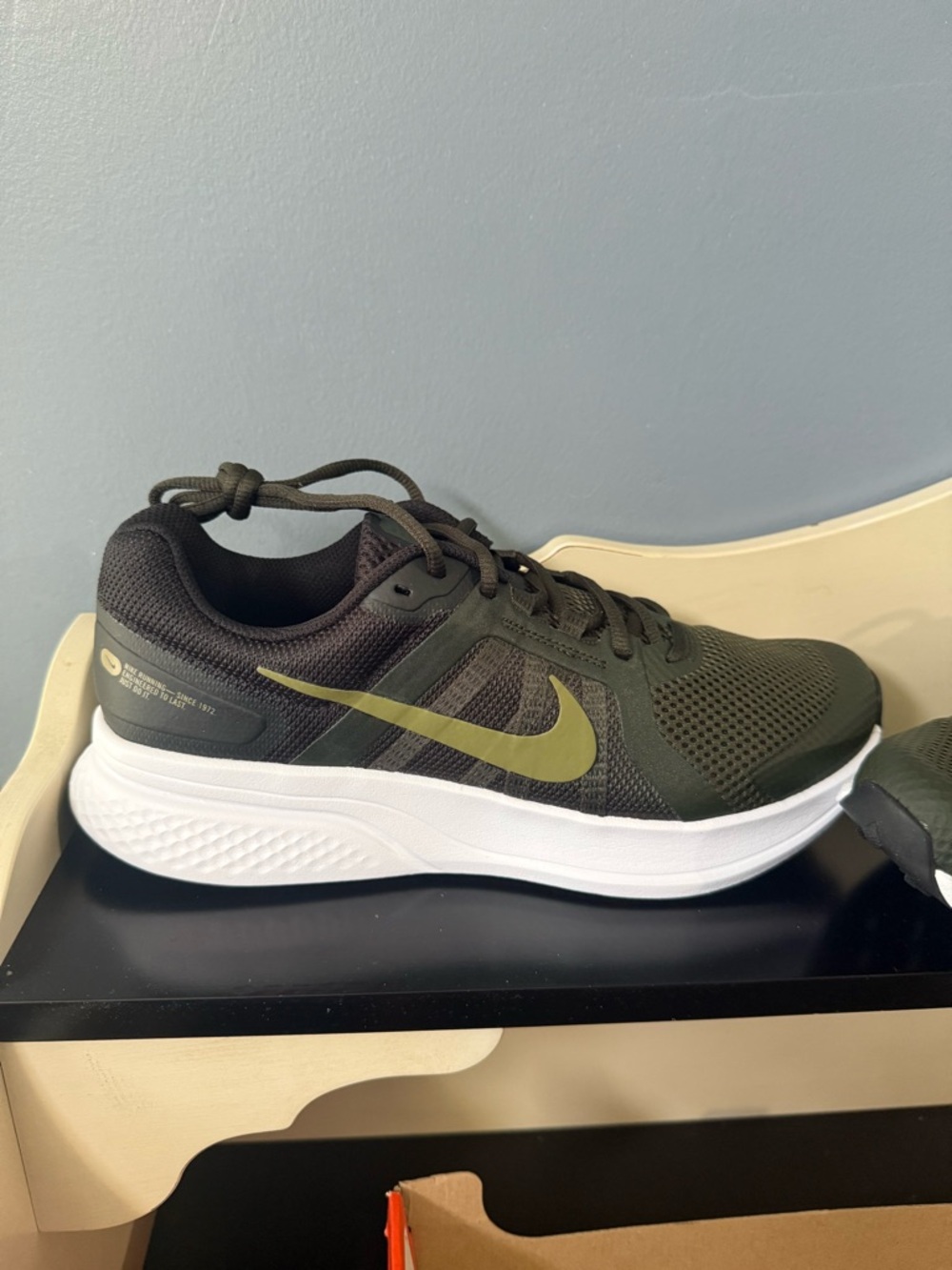 Nike Men’s swift runner 2- Olive Green size 10 - Picture 3 of 7